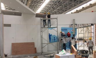 一站式展览展会制作与设备租赁服务 从烤漆展柜到桁架舞台的全方位解决方案